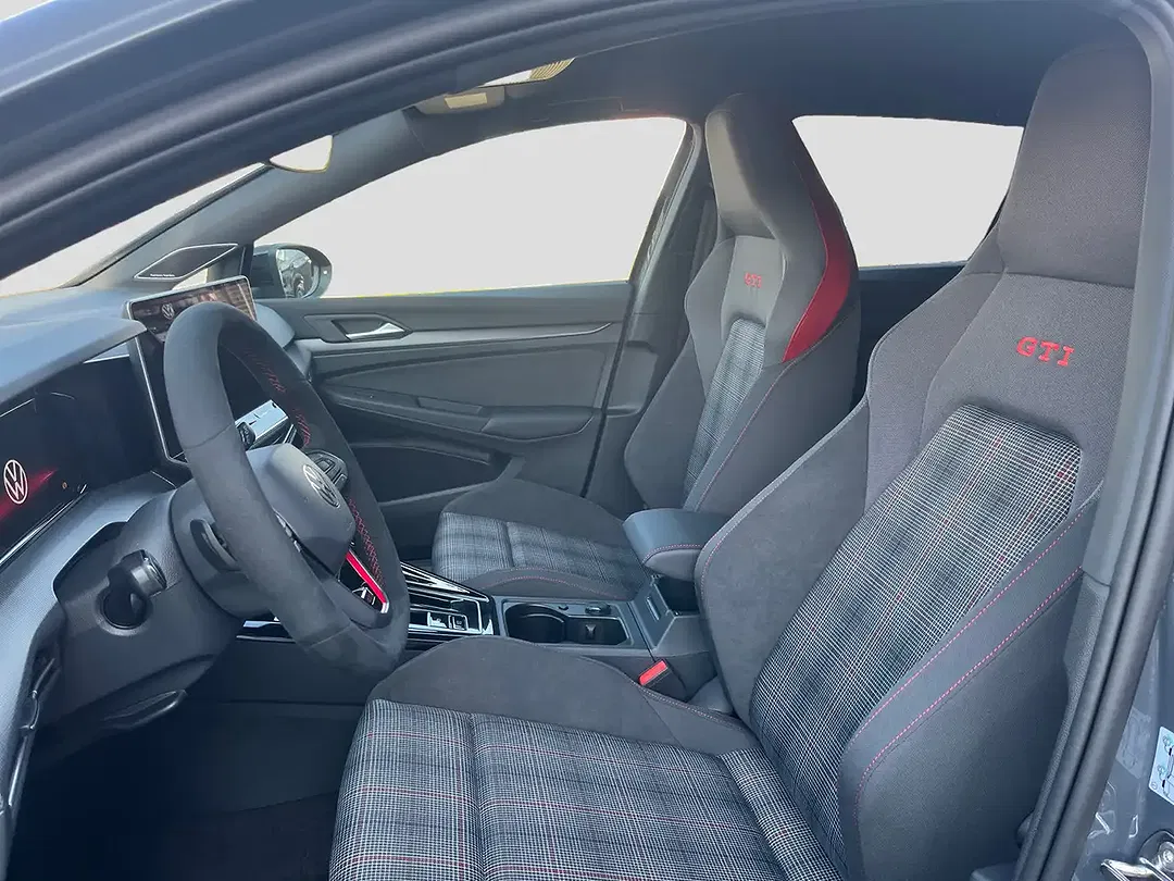 Volkswagen Golf GTI - Thumbnail 9