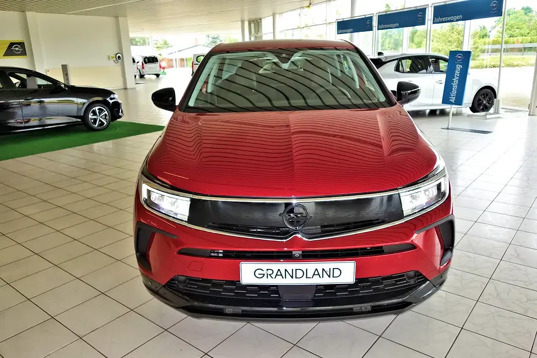 Opel Grandland - Thumbnail 3