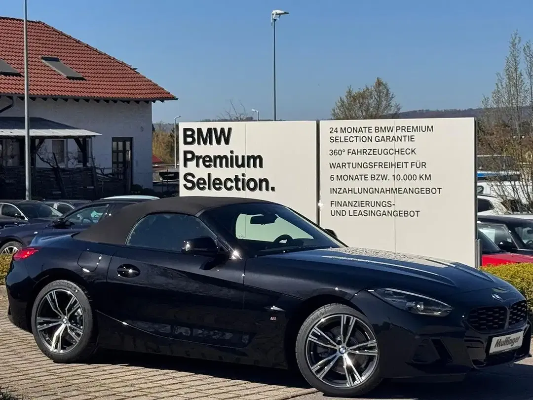 BMW Z4 - Thumbnail 1