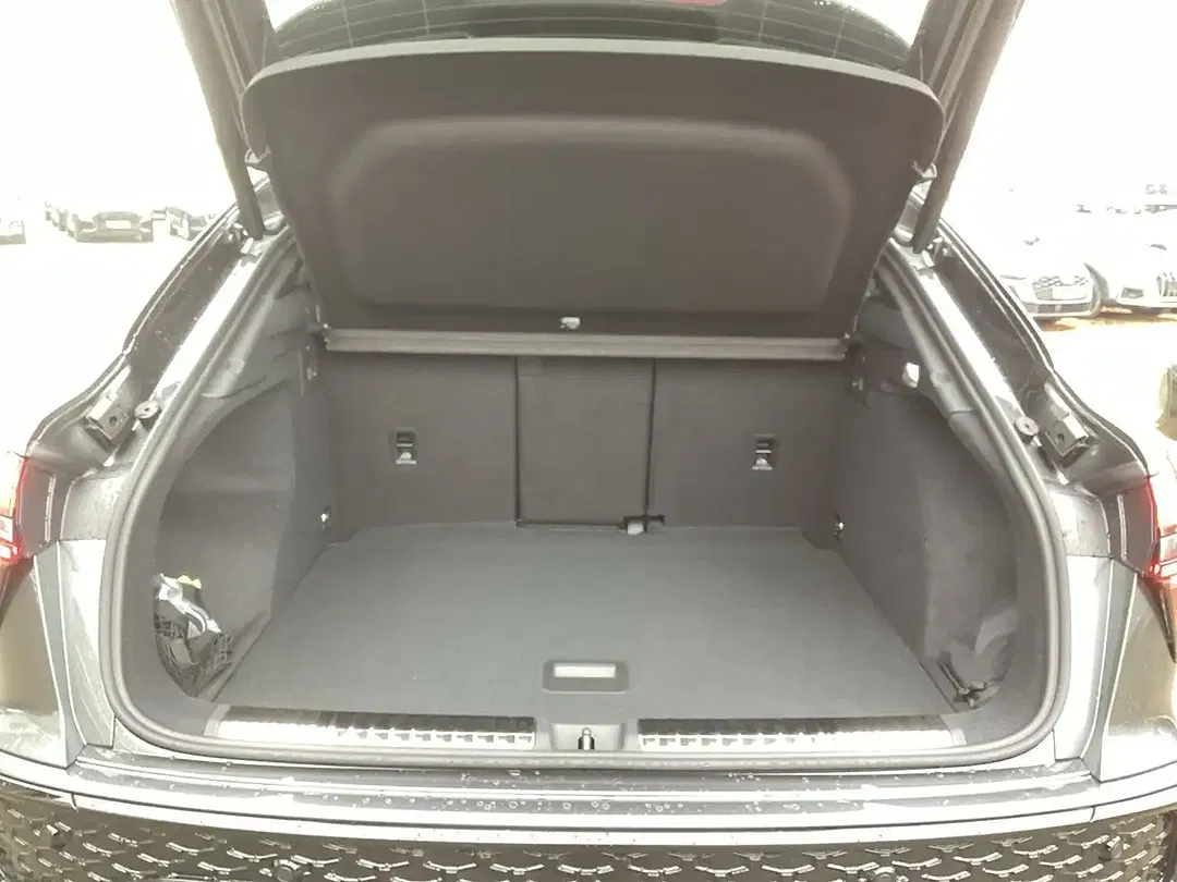 Audi Q3 - Thumbnail 10