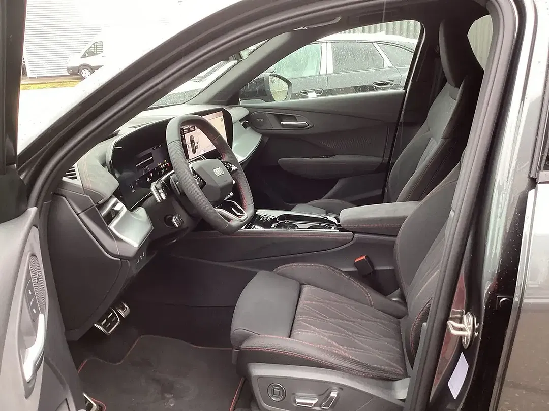 Audi Q3 - Thumbnail 5