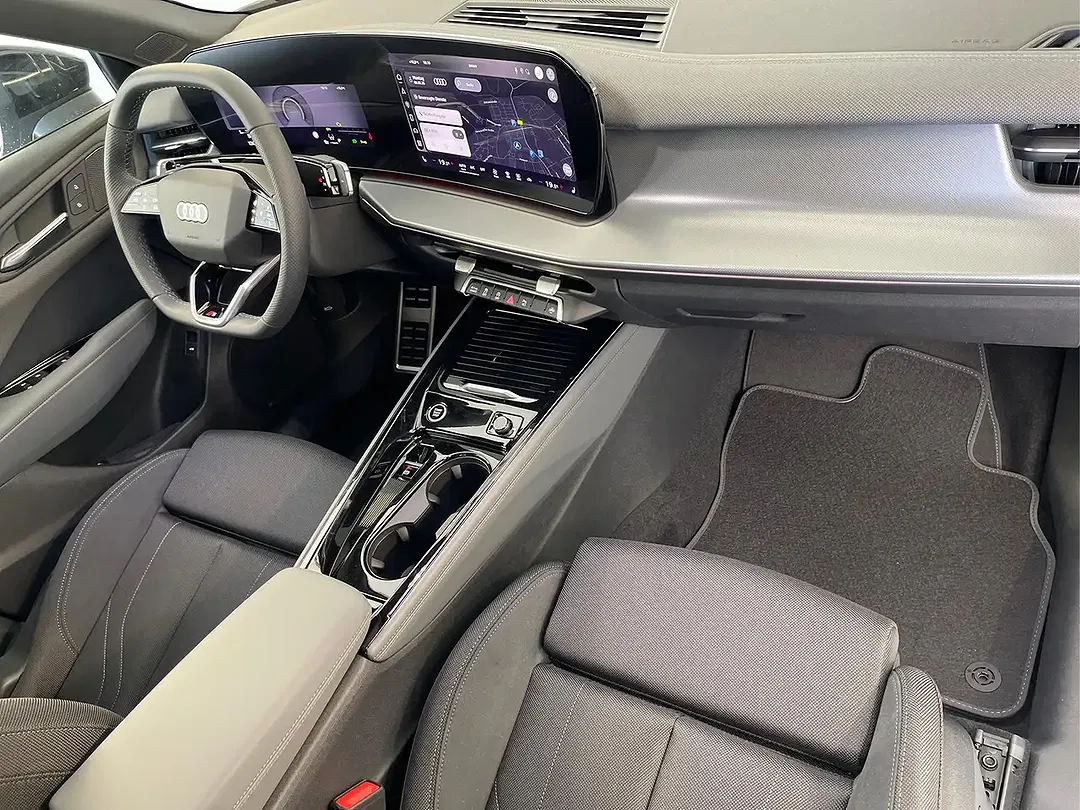 Audi Q3 - Thumbnail 12