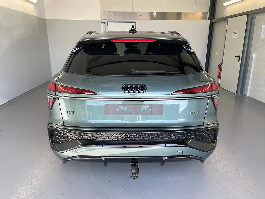 Audi Q3 - Thumbnail 5