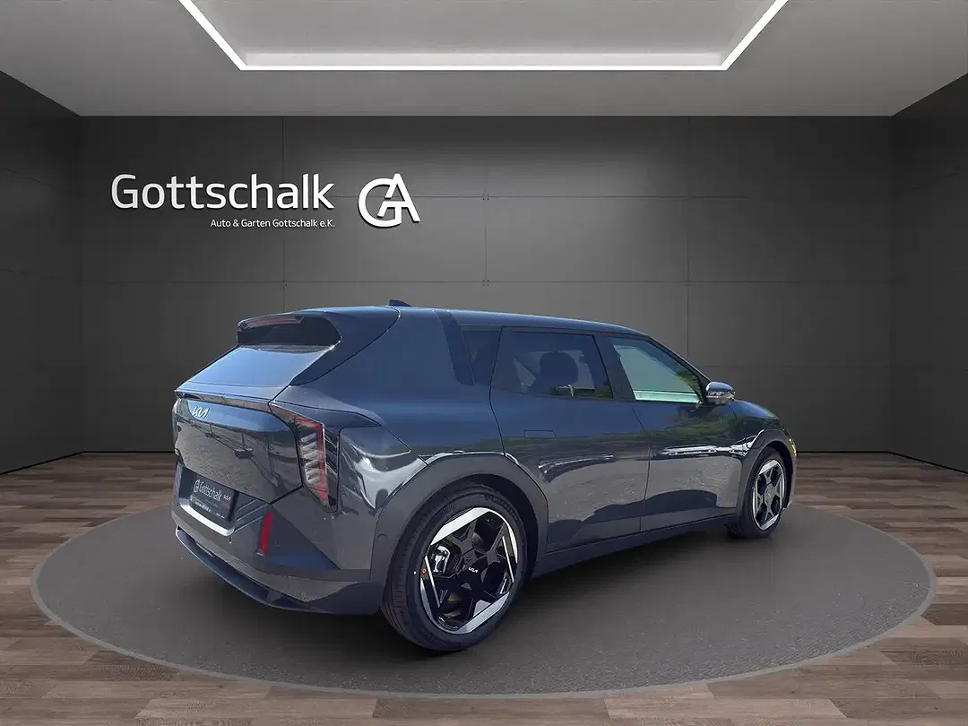 Kia EV4 - Thumbnail 5