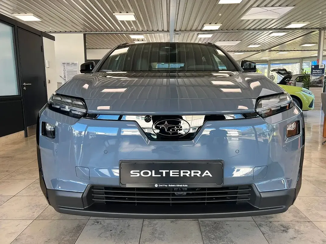 Subaru Solterra - Thumbnail 8