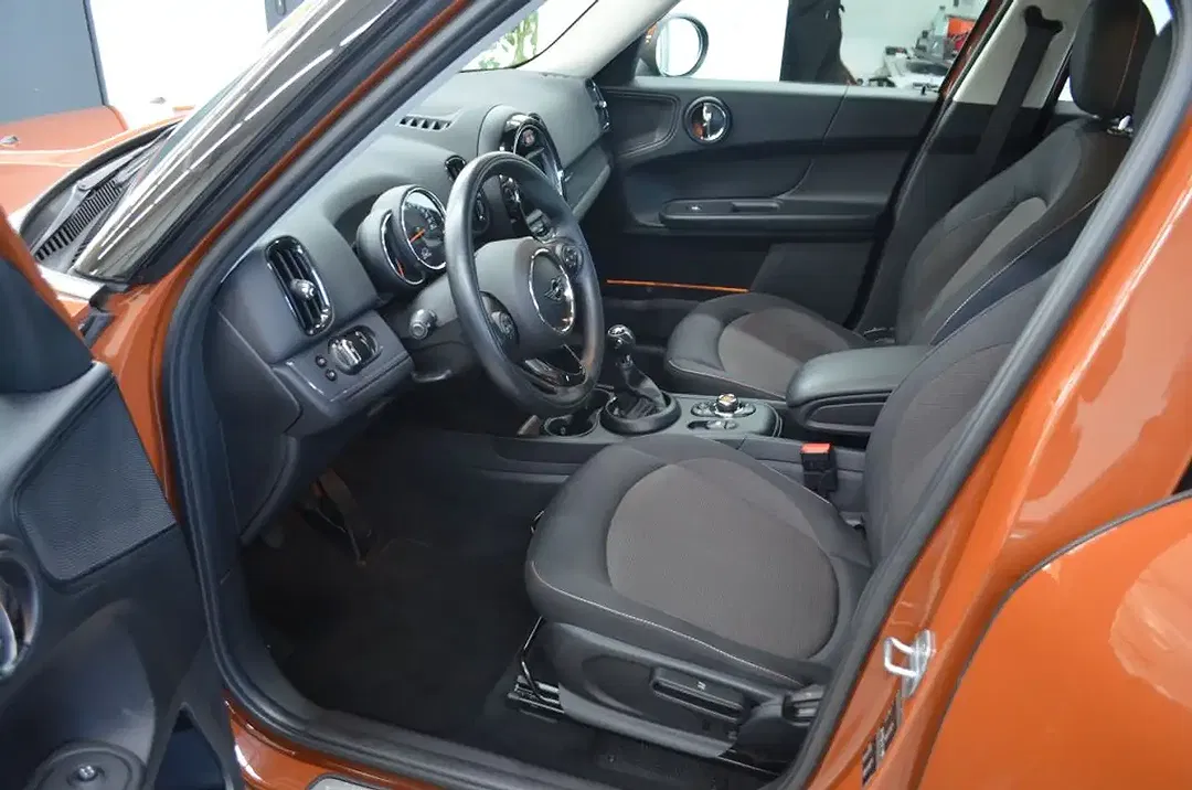 MINI One Countryman - Thumbnail 13
