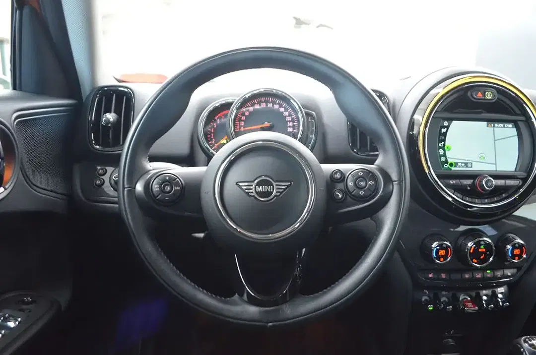 MINI One Countryman - Thumbnail 15