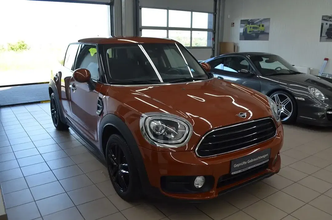 MINI One Countryman - Thumbnail 3