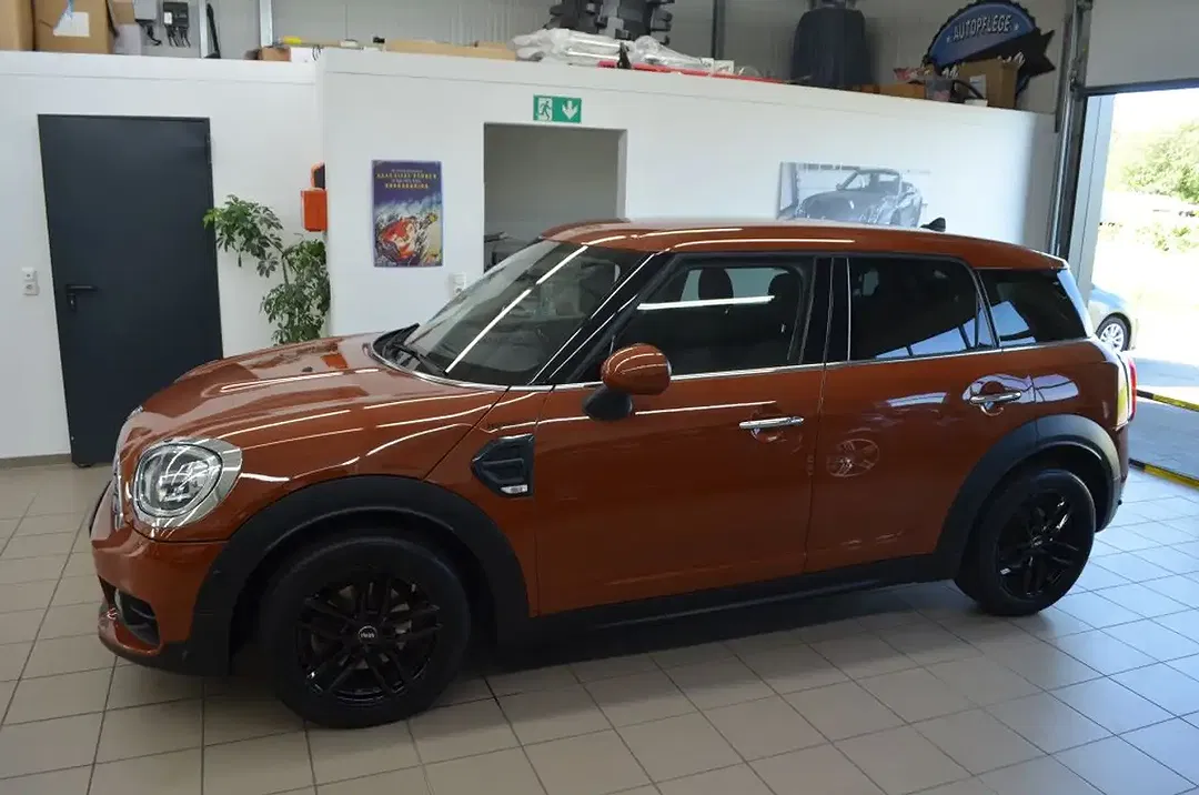 MINI One Countryman - Thumbnail 4