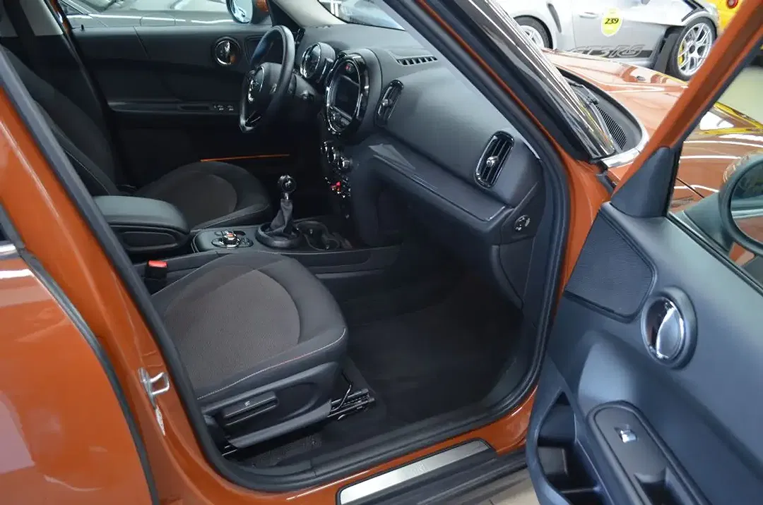MINI One Countryman - Thumbnail 9
