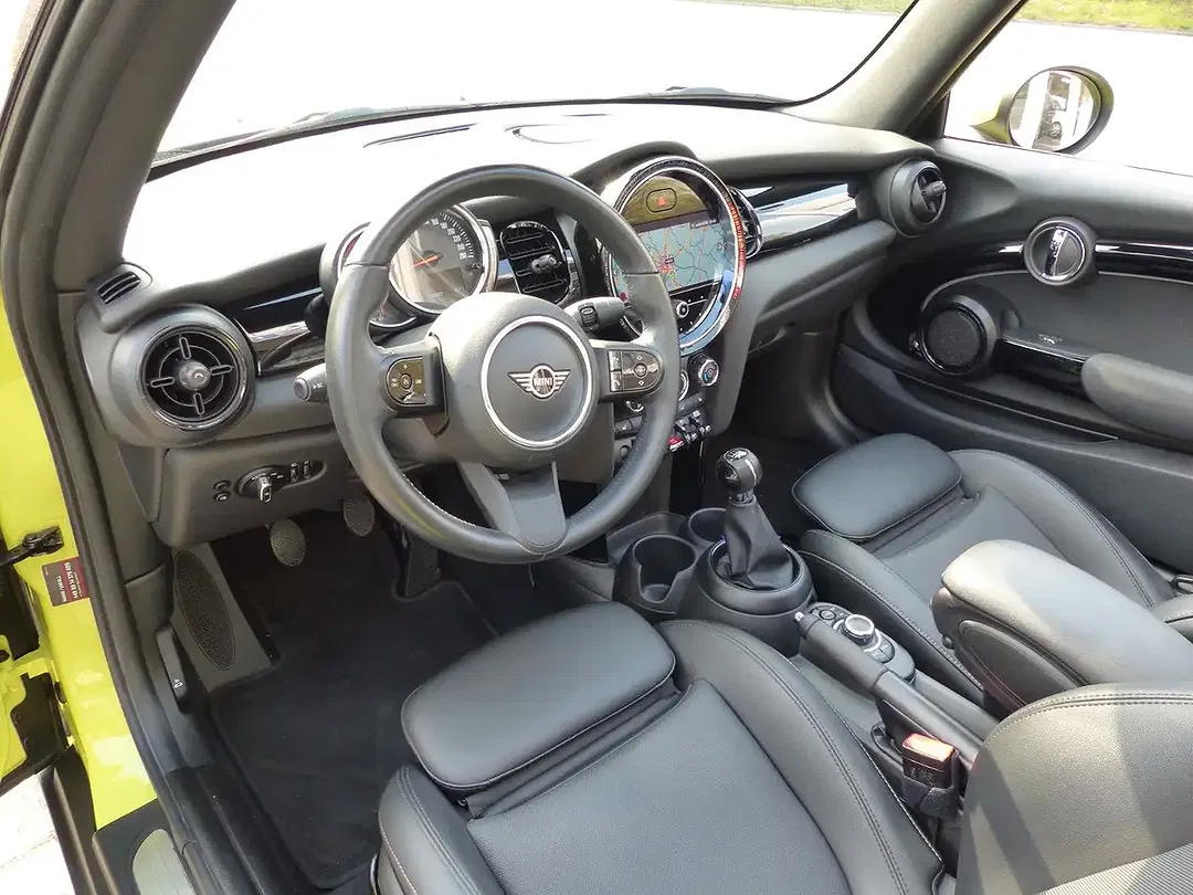 MINI One Cabrio - Thumbnail 11