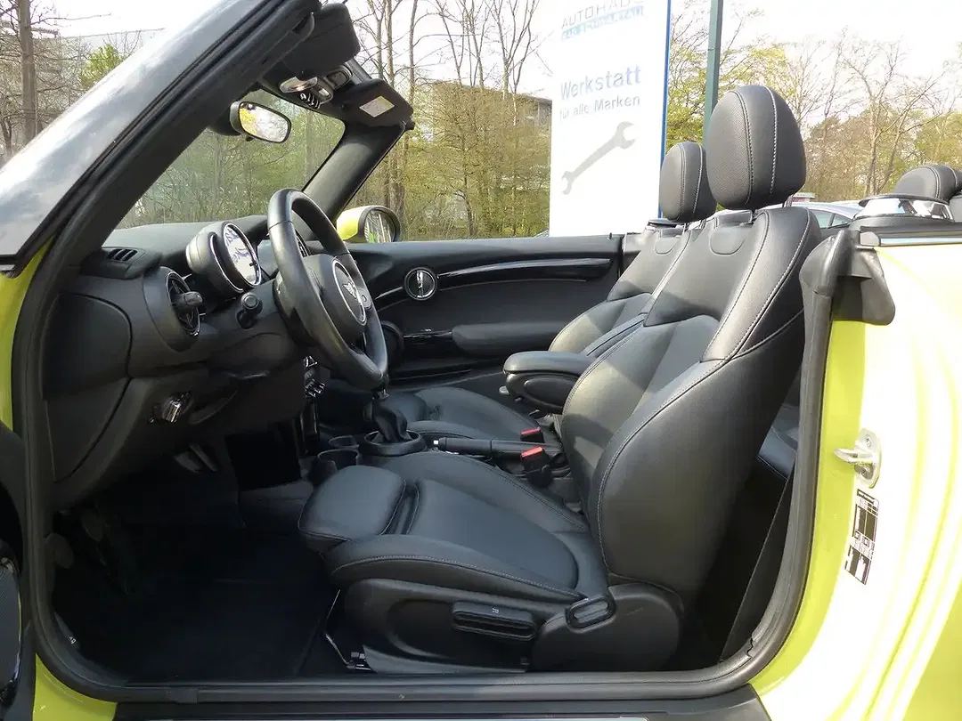 MINI One Cabrio - Thumbnail 12