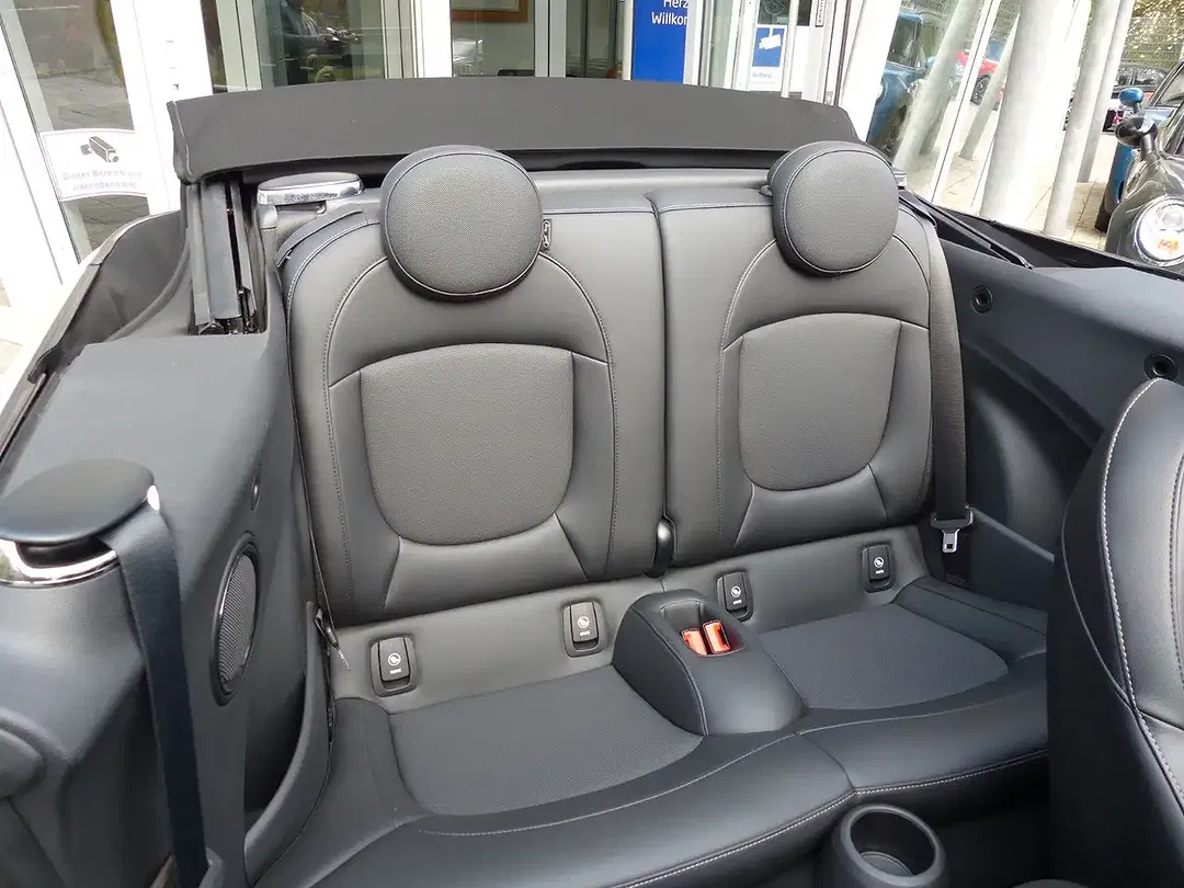 MINI One Cabrio - Thumbnail 15