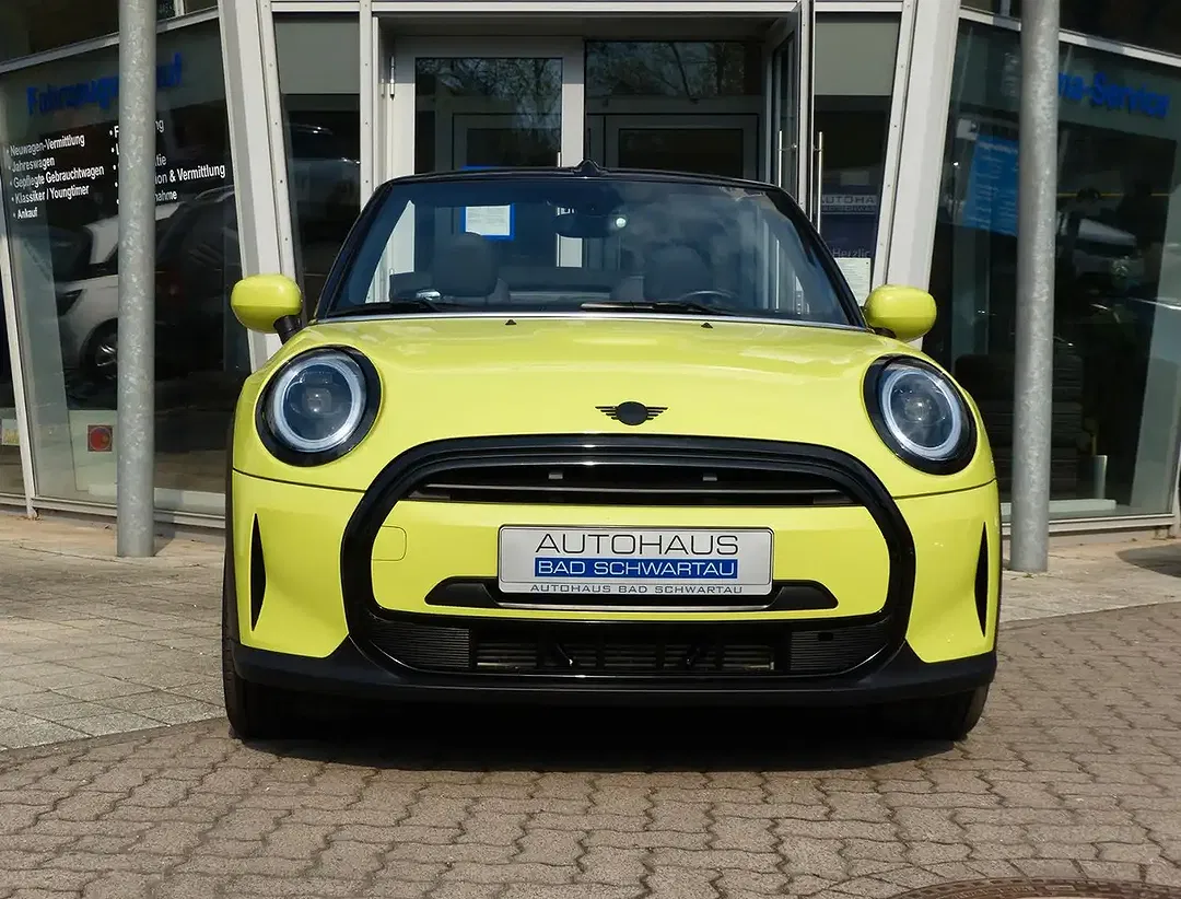 MINI One Cabrio - Thumbnail 4