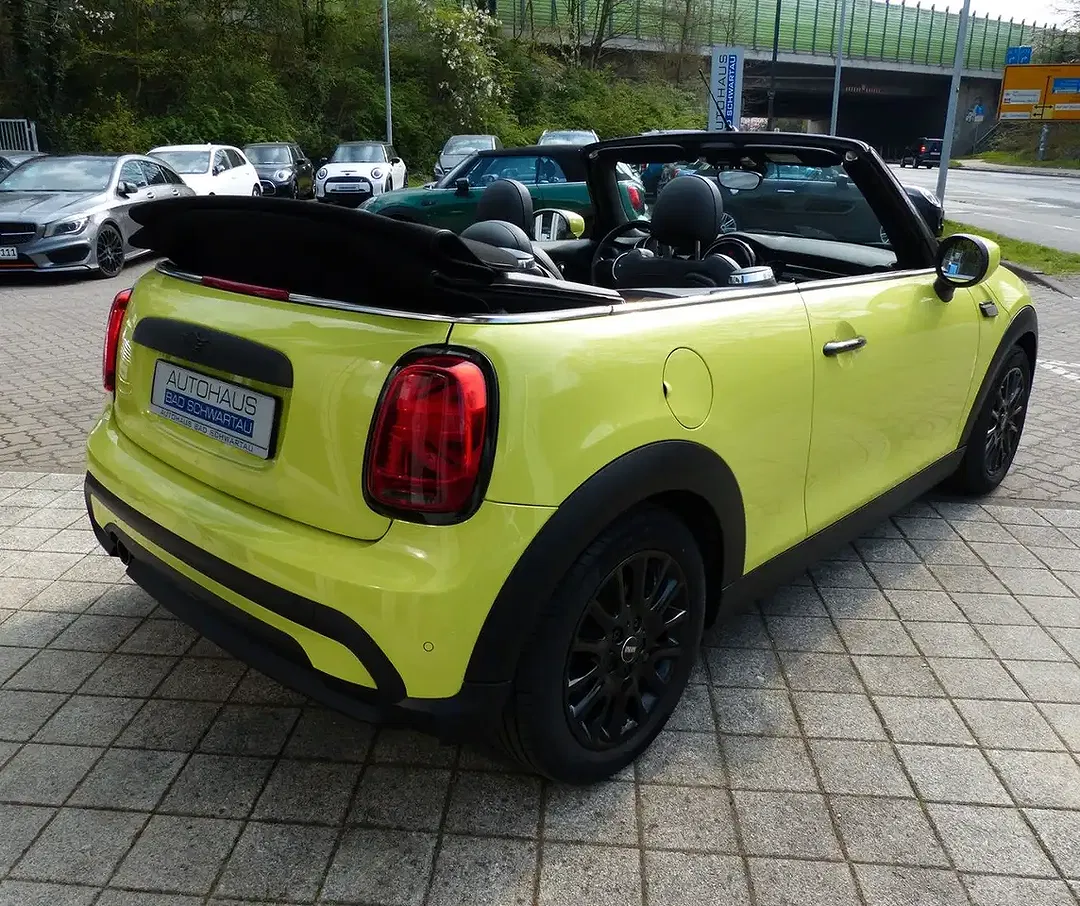 MINI One Cabrio - Thumbnail 9
