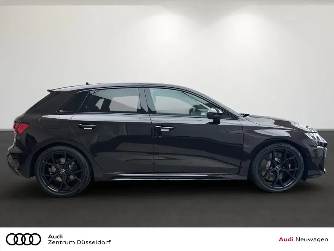 Audi RS3 - Thumbnail 3