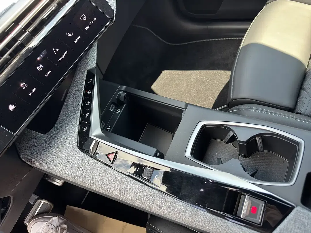 Peugeot 3008 - Thumbnail 9