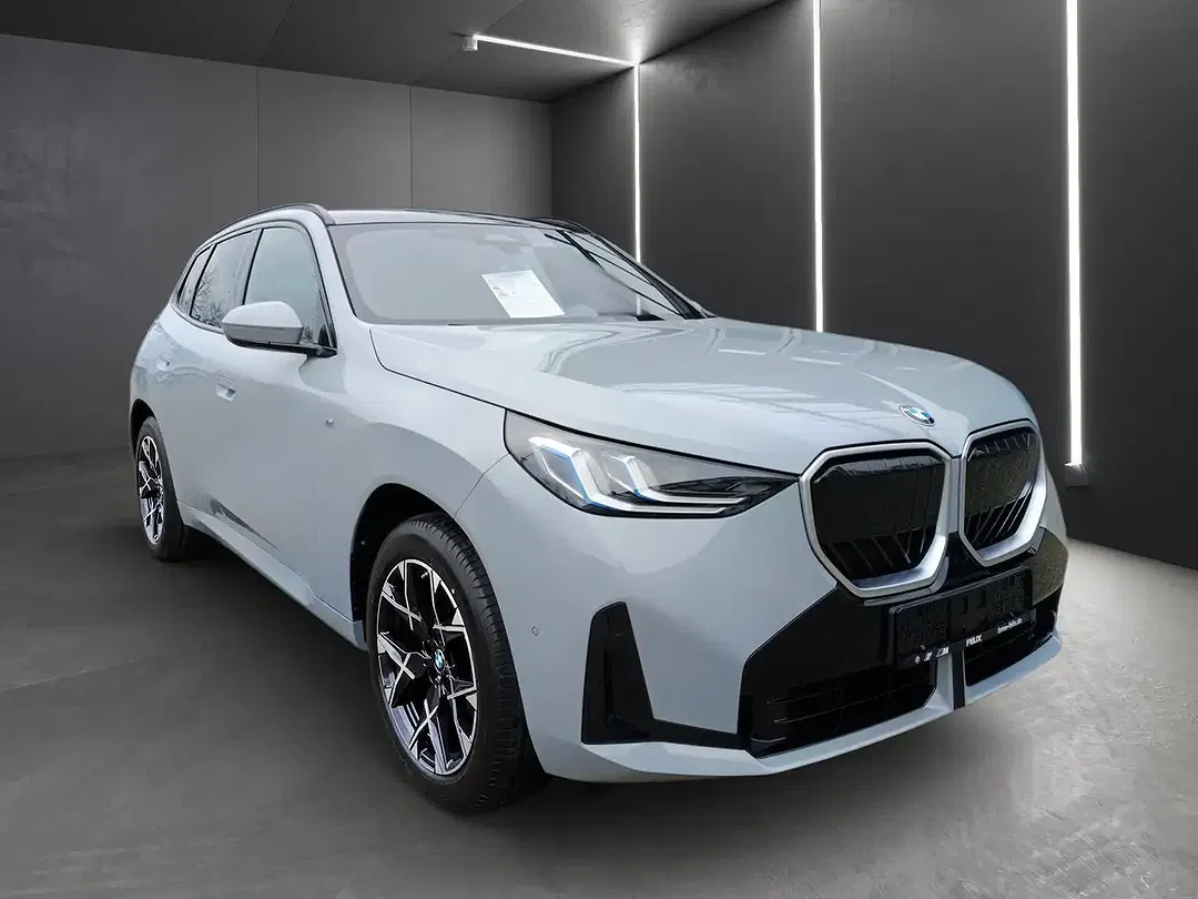 BMW X3 - Thumbnail 2