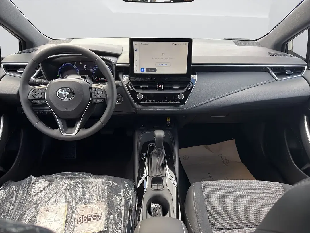 Toyota Corolla - Thumbnail 13
