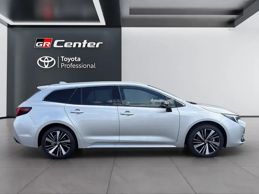 Toyota Corolla - Thumbnail 6