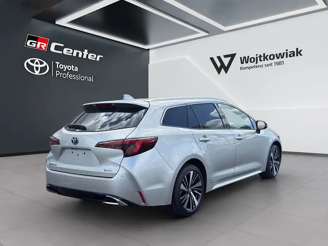 Toyota Corolla - Thumbnail 7