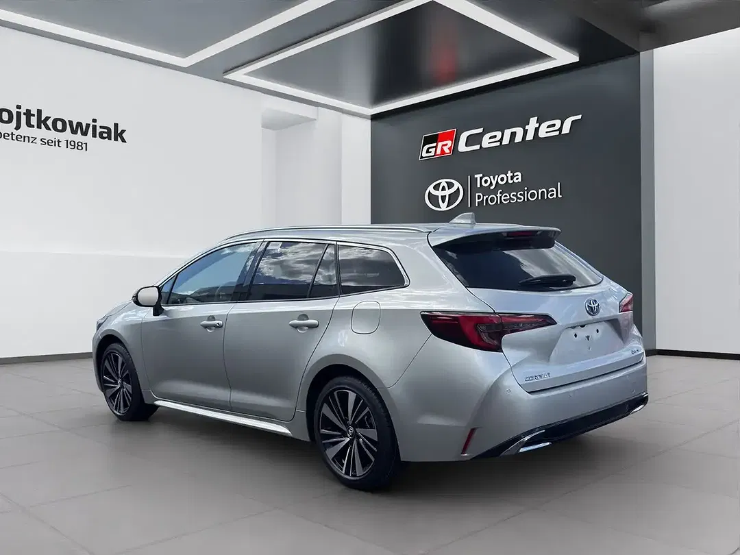Toyota Corolla - Thumbnail 9