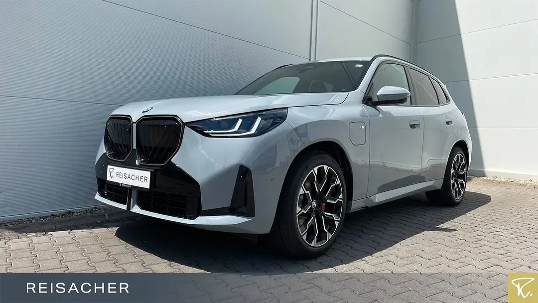 BMW X3 - Thumbnail 1