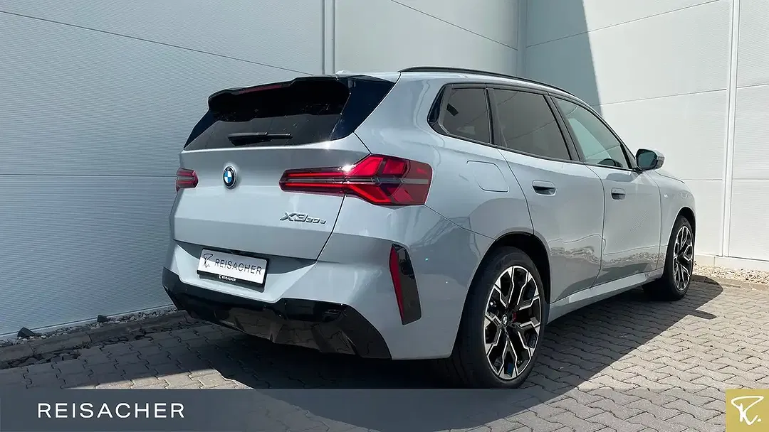 BMW X3 - Thumbnail 2
