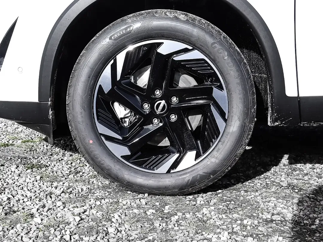 Nissan Qashqai - Thumbnail 3
