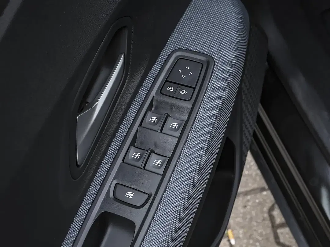 Dacia Sandero - Thumbnail 11