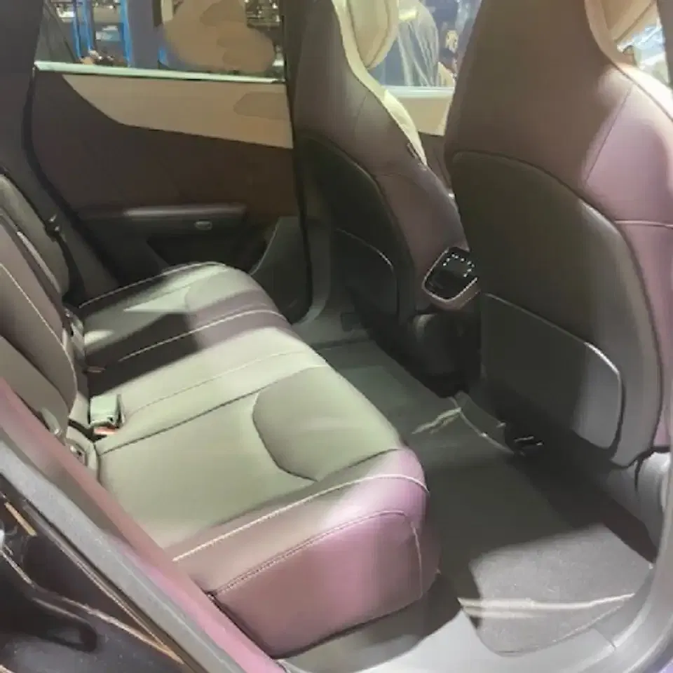 Mazda CX-6e - Thumbnail 7