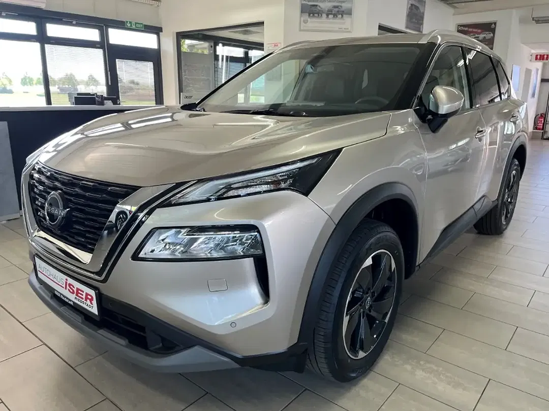 Nissan X-Trail - Thumbnail 1
