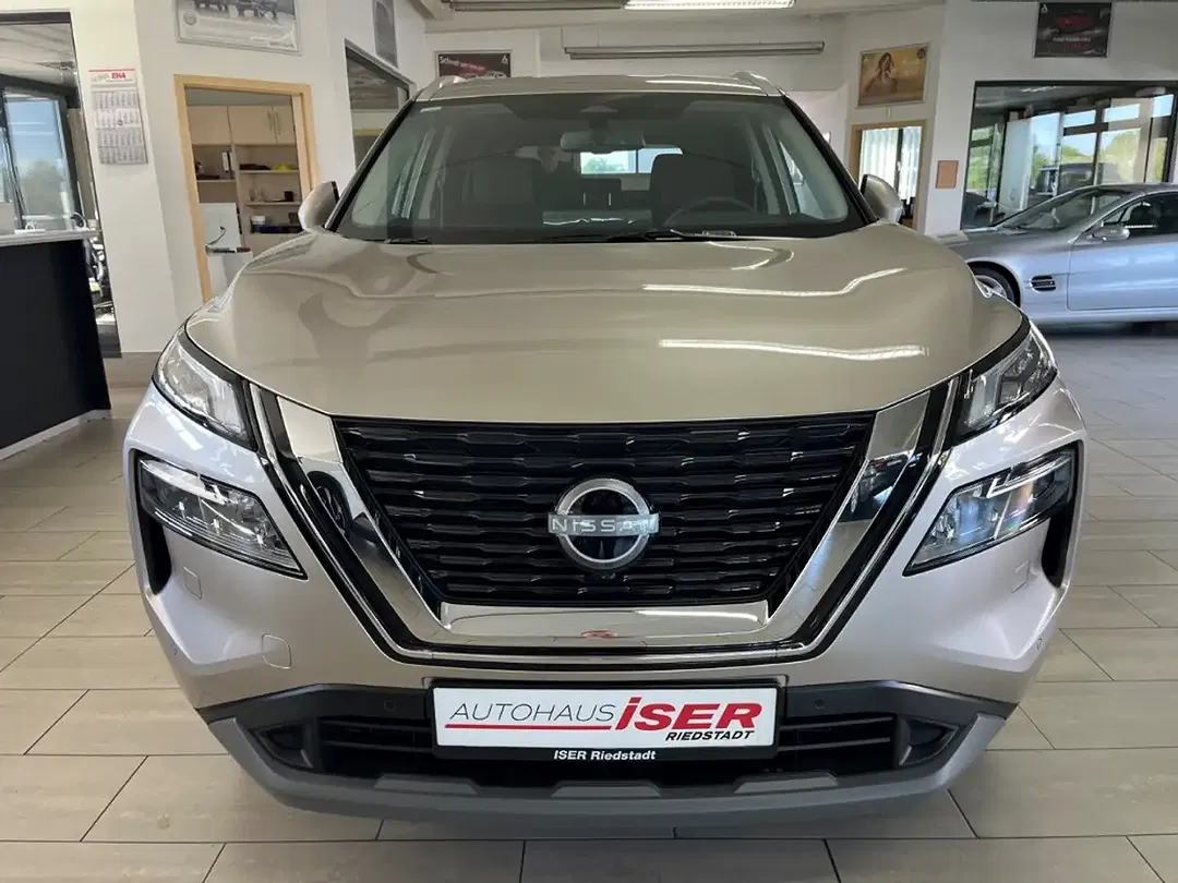 Nissan X-Trail - Thumbnail 2