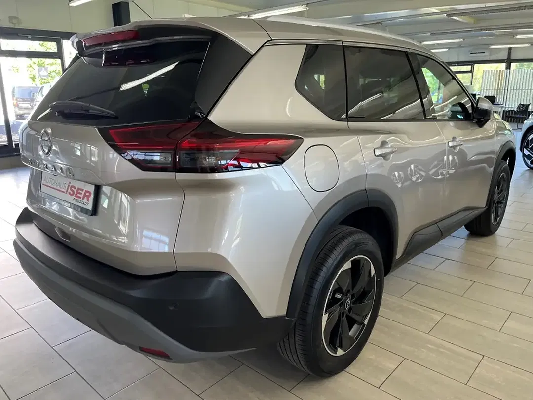Nissan X-Trail - Thumbnail 4