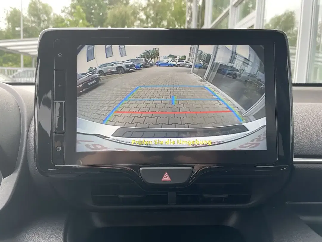 Toyota Yaris - Thumbnail 12
