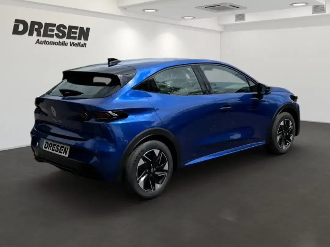 Renault Clio - Thumbnail 3