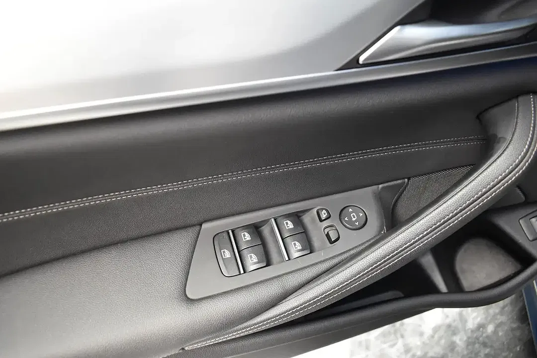 BMW 520 - Thumbnail 15