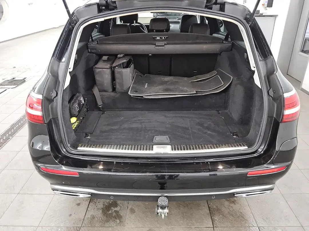 Mercedes-Benz E 300 - Thumbnail 11