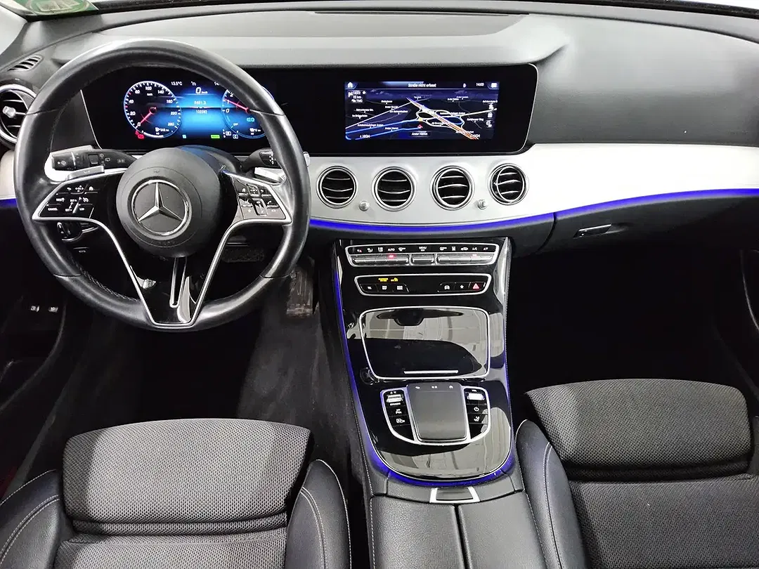 Mercedes-Benz E 300 - Thumbnail 4