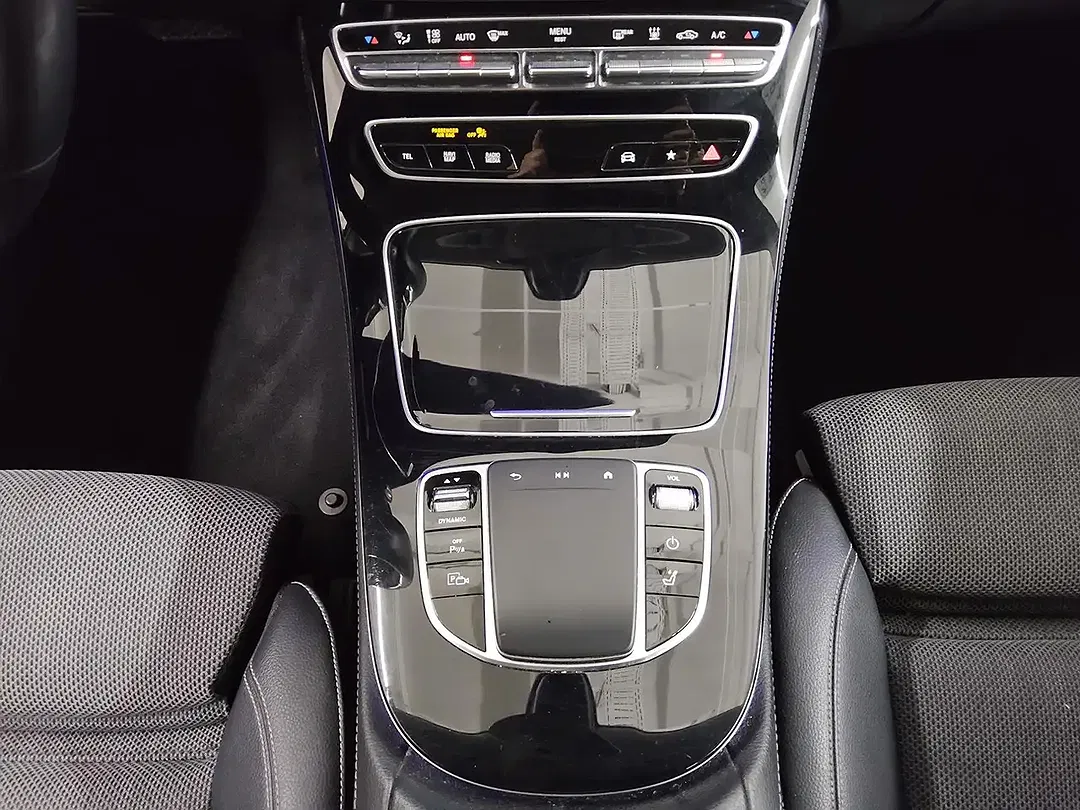 Mercedes-Benz E 300 - Thumbnail 5