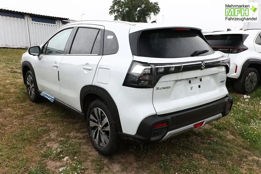 Suzuki S-Cross - Thumbnail 3
