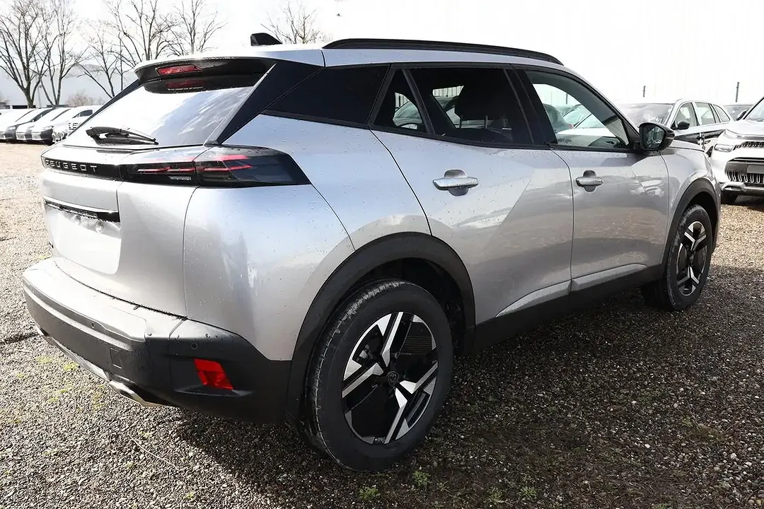 Peugeot 2008 - Thumbnail 3