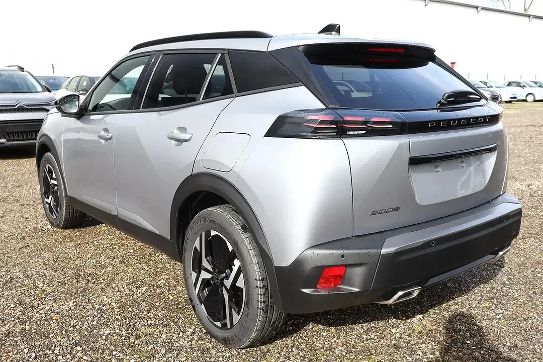 Peugeot 2008 - Thumbnail 4