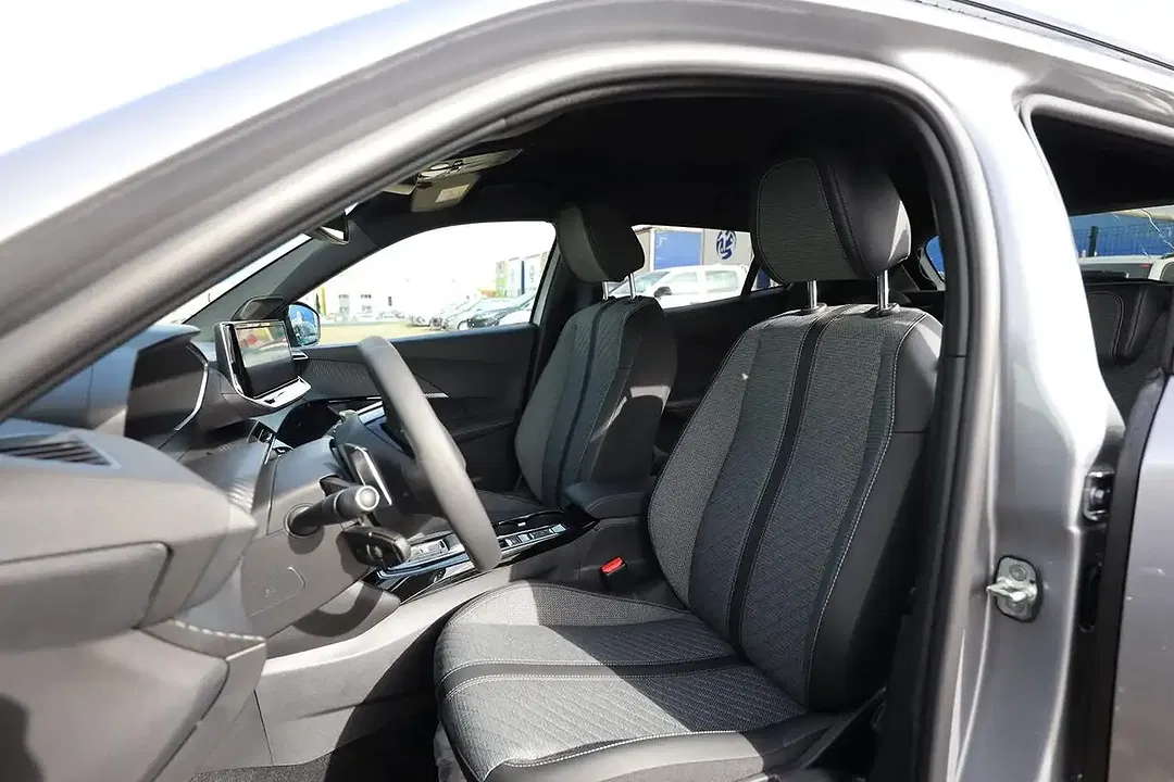 Peugeot 2008 - Thumbnail 6
