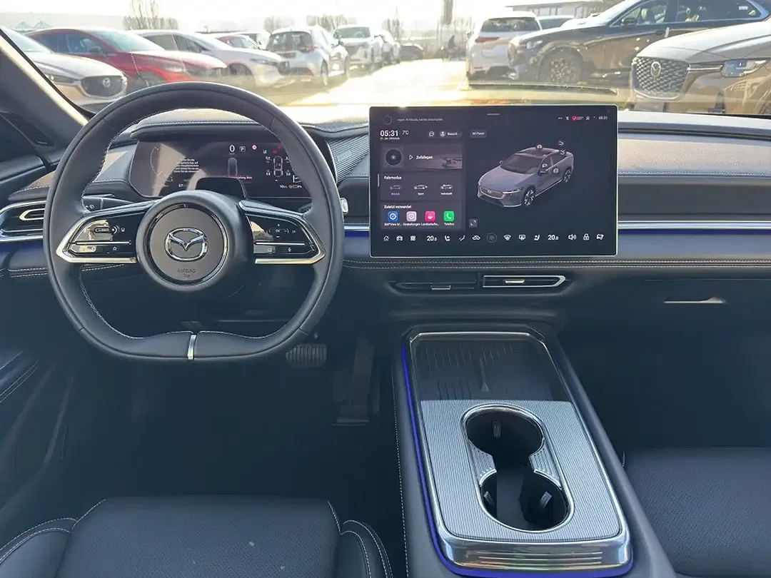 Mazda 6e - Thumbnail 10