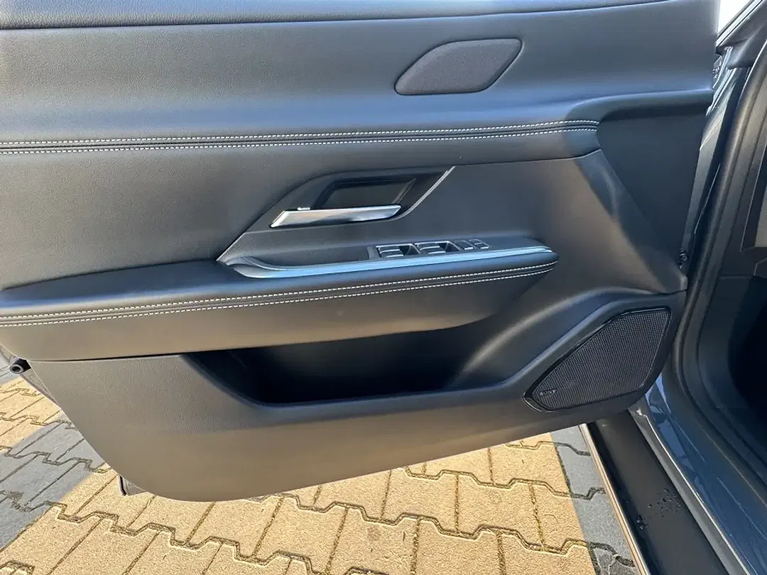 Mazda 6e - Thumbnail 8