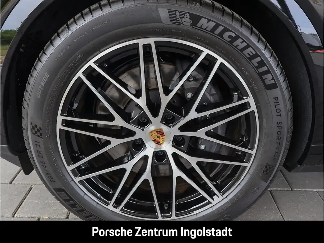 Porsche Cayenne - Thumbnail 6