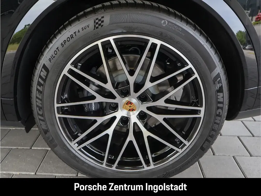 Porsche Cayenne - Thumbnail 8