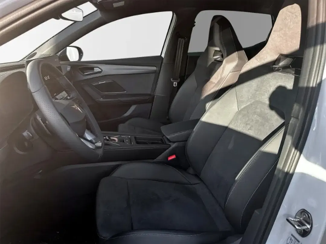 CUPRA Leon - Thumbnail 3