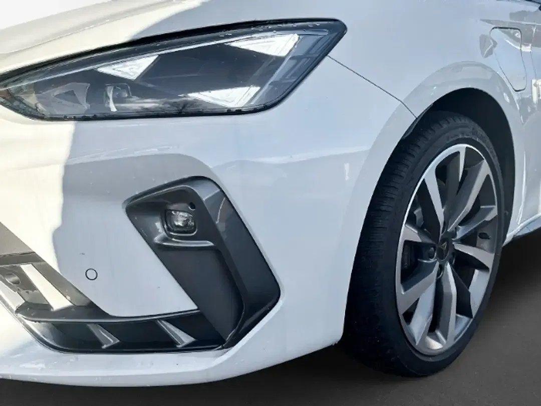 CUPRA Leon - Thumbnail 4